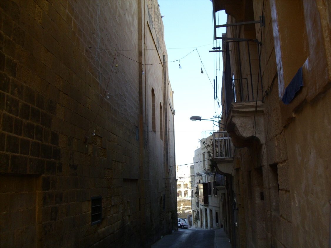 first Knights Hospitallers' Holy Infirmary, Birgu - 03.jpg